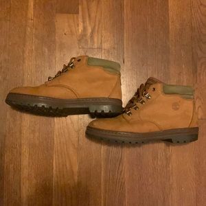 Vintage Timberland Women’s Chukka Boot Size 8
